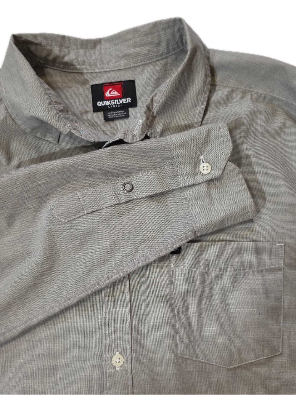 Quiksilver Dress Shirt Mens L Gray Chambray Cotton/Poly Pocket Collared
